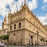 Amazing Apartment In Sevilla With Kitchen