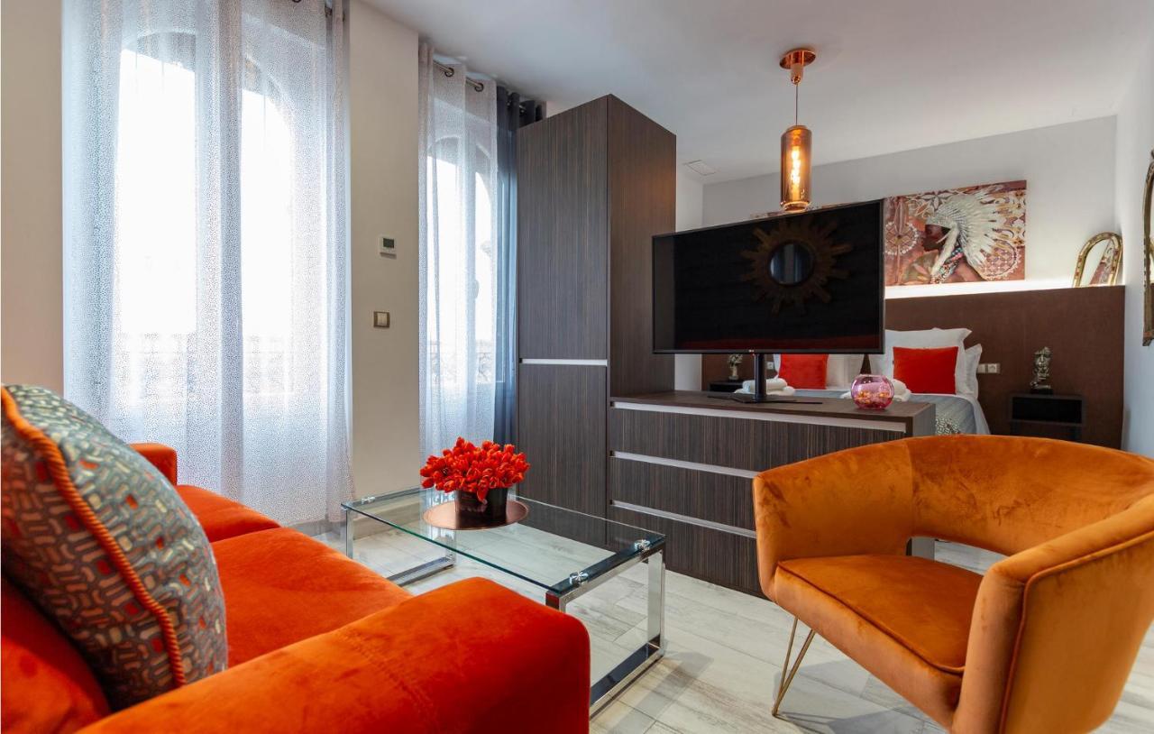 Amazing In With Kitchen
